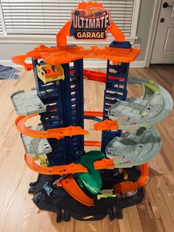Hot wheels ultimate garage