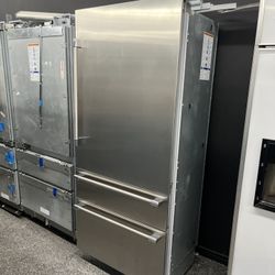 Thermador Bottom Freezer 36” Built In Refrigerator 