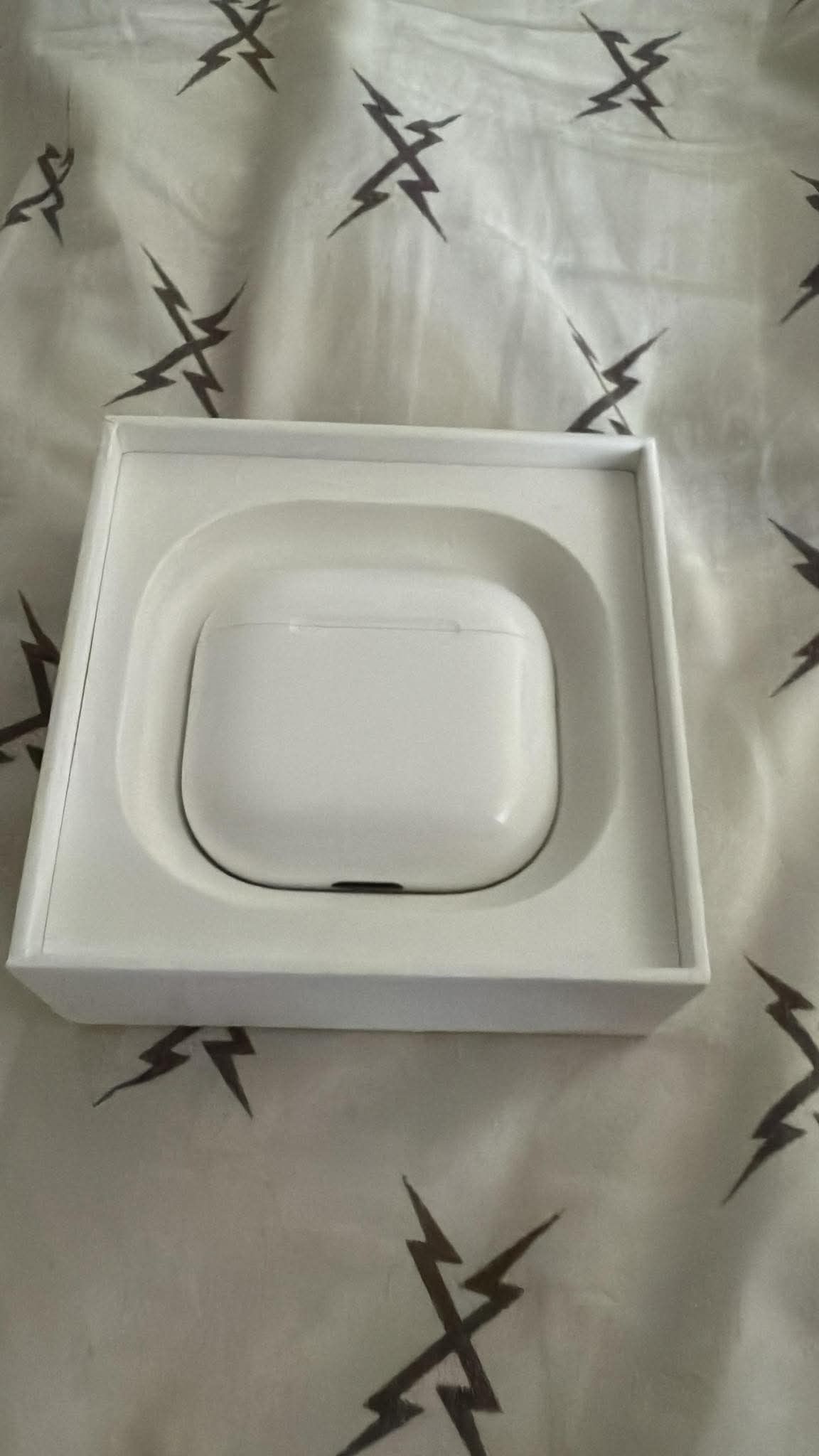 Apple AirPods Brand New