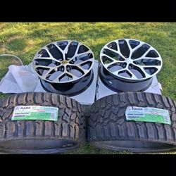 BRAND NEW 26" SNOWFLAKES ❄️  33X12.50.26  