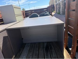 4 desks for sale