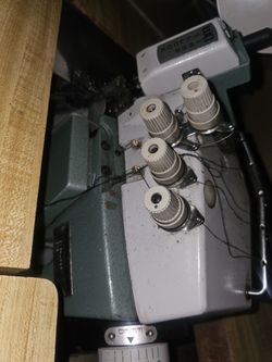 Overlock Industrial Sewing Machine