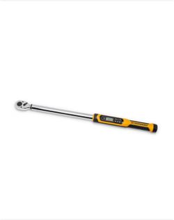 NEW IN CASE Shop GEARWRENCH 1/2 in. Drive 25-250 ft./lbs. Electronic Torque Wrench