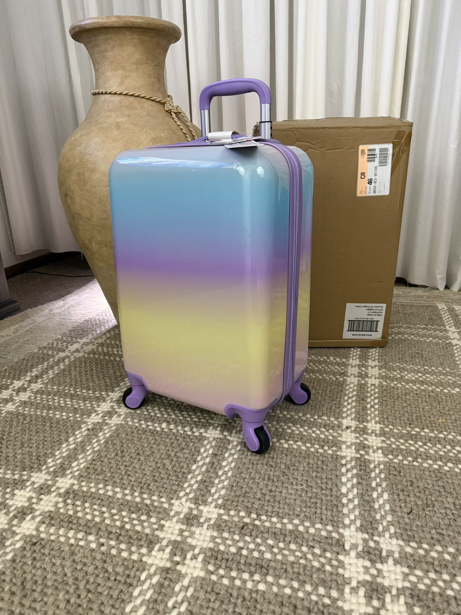 Kids' Hardside Carry On Spinner Suitcase