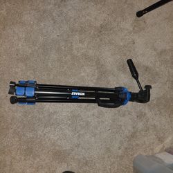 Kobalt telescoping aluminum tripod