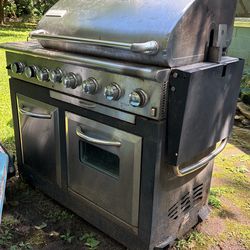 Barbecue Grill With Oven
