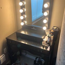 Make Up Desk 