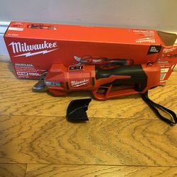 Milwaukee M12 12V Brushless Pruner Shears  -NEW-