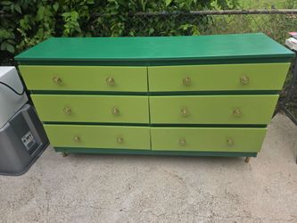 Dresser