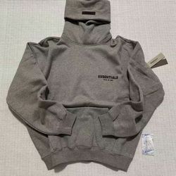 Dark oatmeal essentials hoodie-Size Medium💯