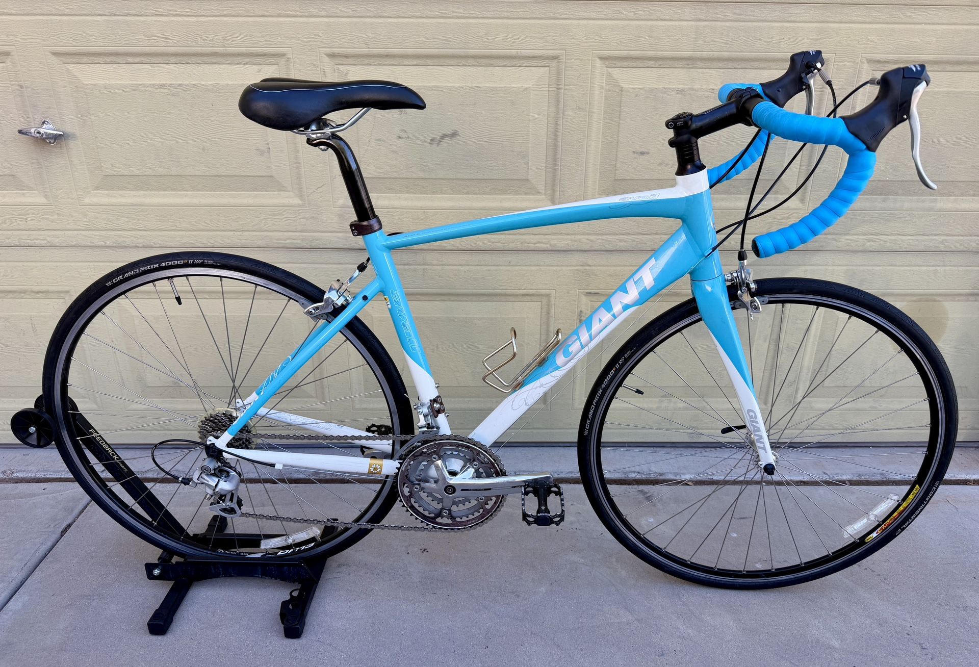 Giant Avail Road Bike Medium - Excellent Condition