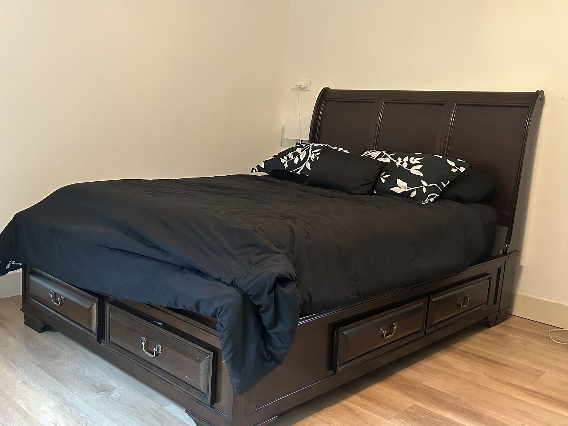 Queen Bed With Storage Drawers