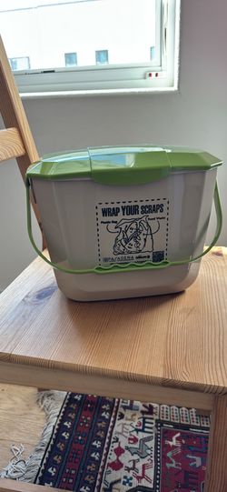 Compost Bin. New!
