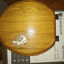 Glacier Bay Oak Toilet Seat 