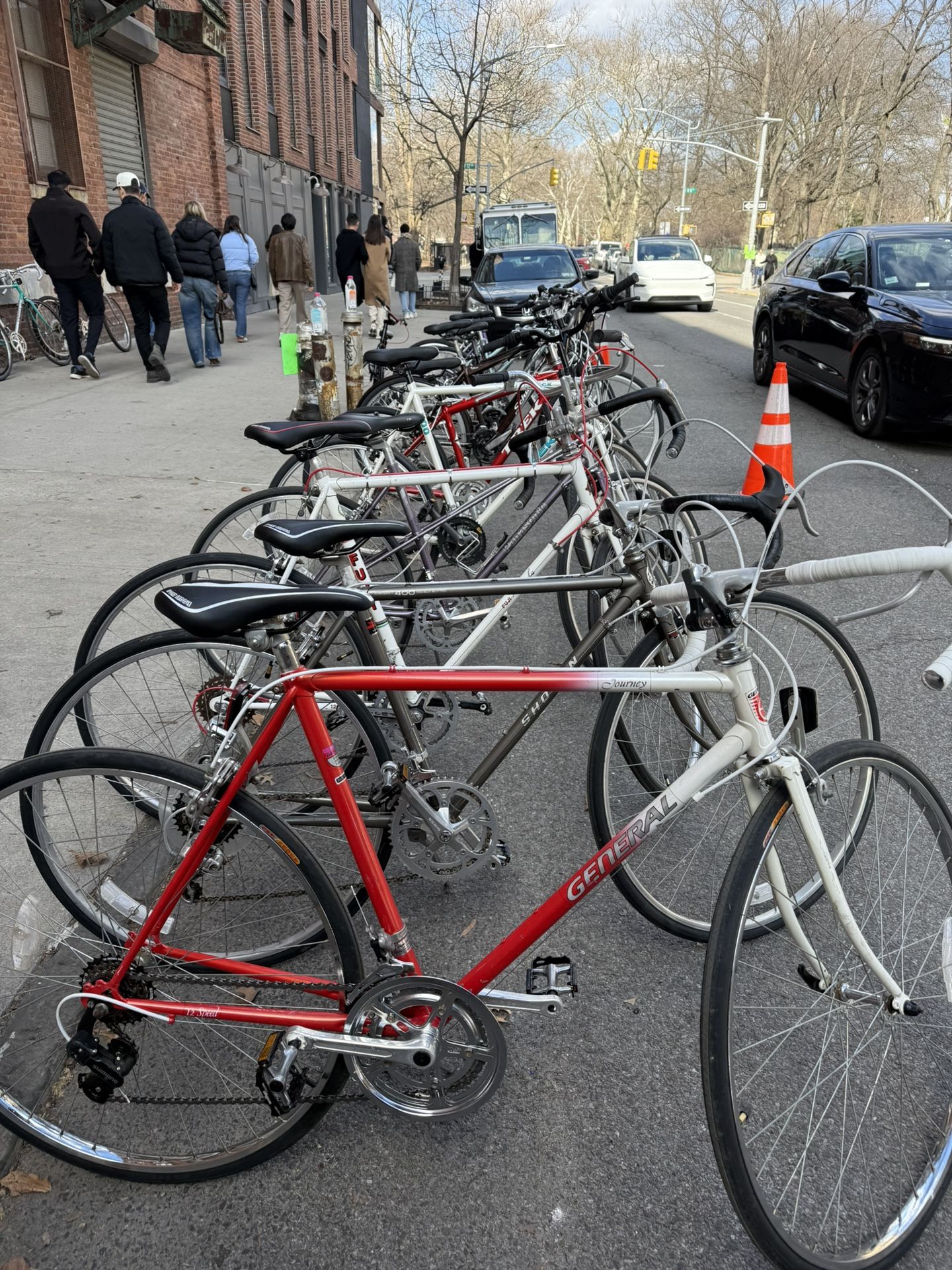 . Sunday 5/17 Road Bikes Hybrid Commuter Bike Sale