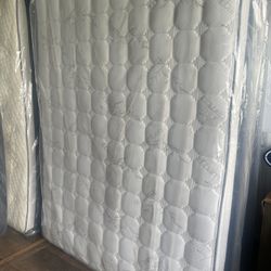 Queen Mattress Pillow Top New
