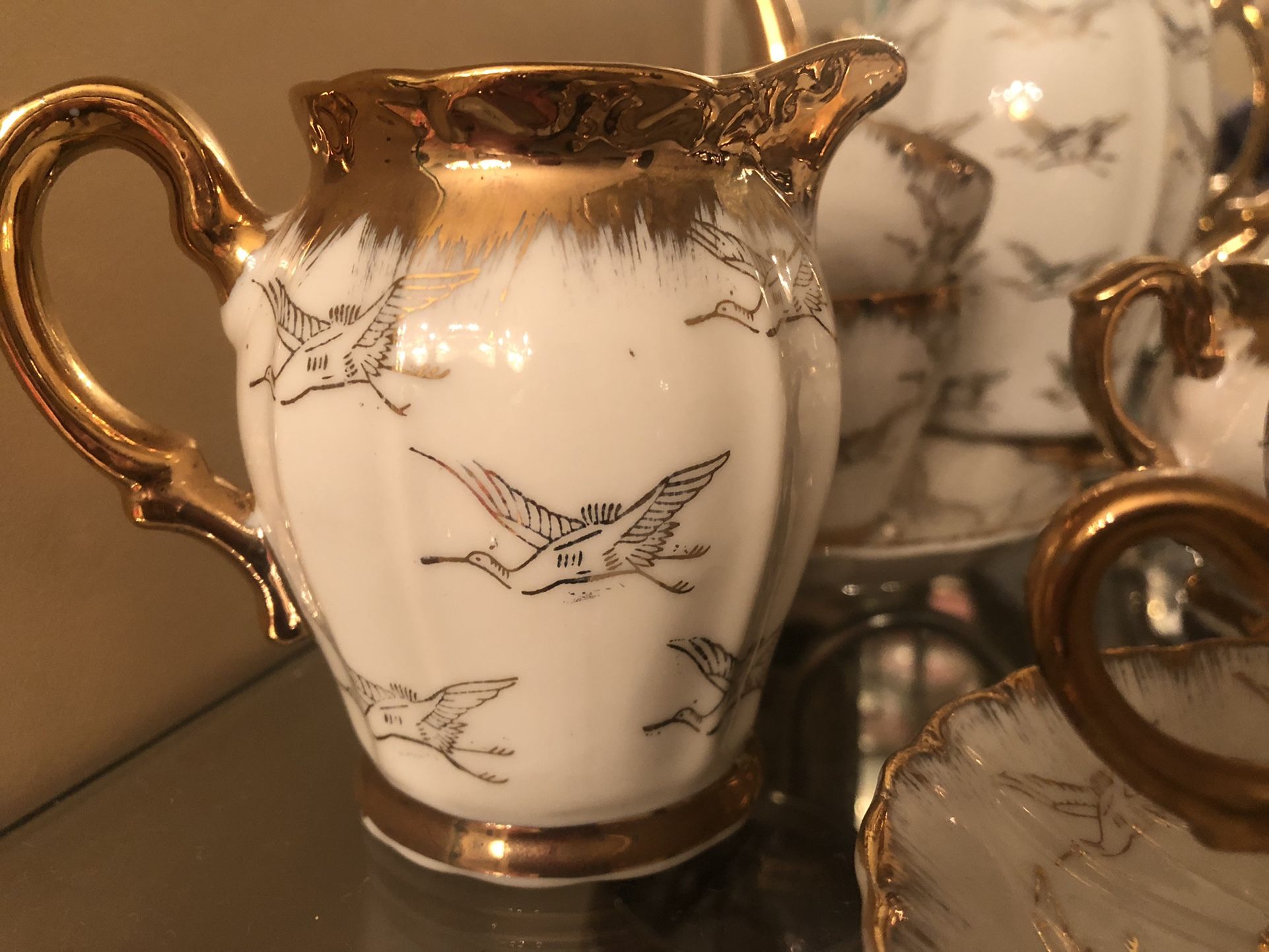 China Set Gold & White