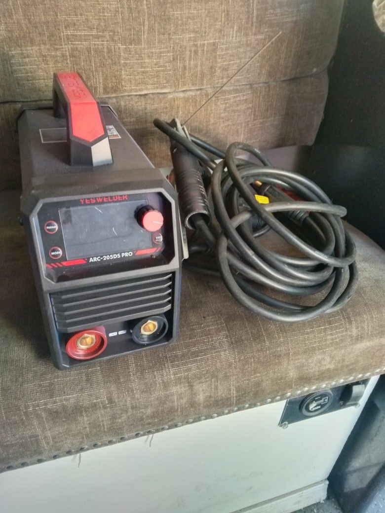 Small Welder Machine
