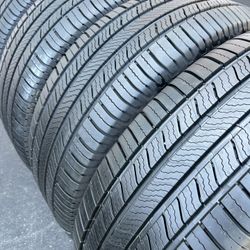 Selling Set Of Michelin 235/55/20