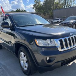 2013 Jeep Grand Cherokee SUPER CLEAN 