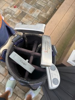 Golf putters