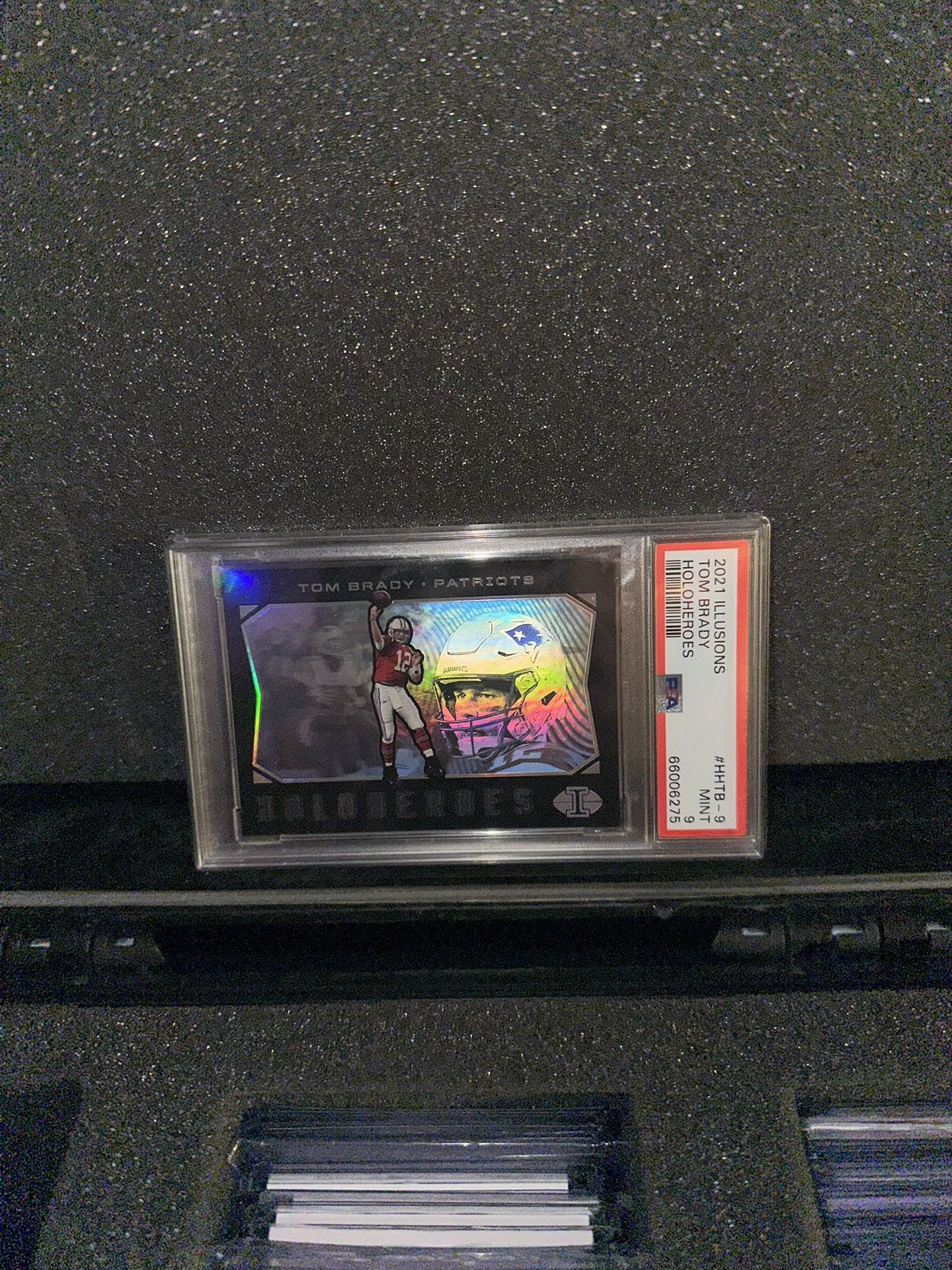 2021 Illusions Tom Brady Holo Heroes Rare Case hit