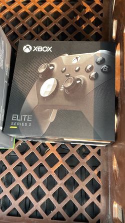 Xbox Series X 1TB SSD Console + Xbox Elite Series 2 Controller Bundle