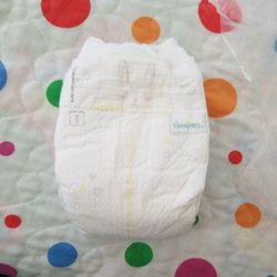 PAMPERS Sz: 1 Diapers Qty: 32