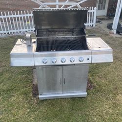 Perfect Flame 3019L-LPG Grill (No Propane Tank) (Have New Bottom Grates for additional $30) 