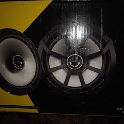 New Kicker 6.75" Speakers 