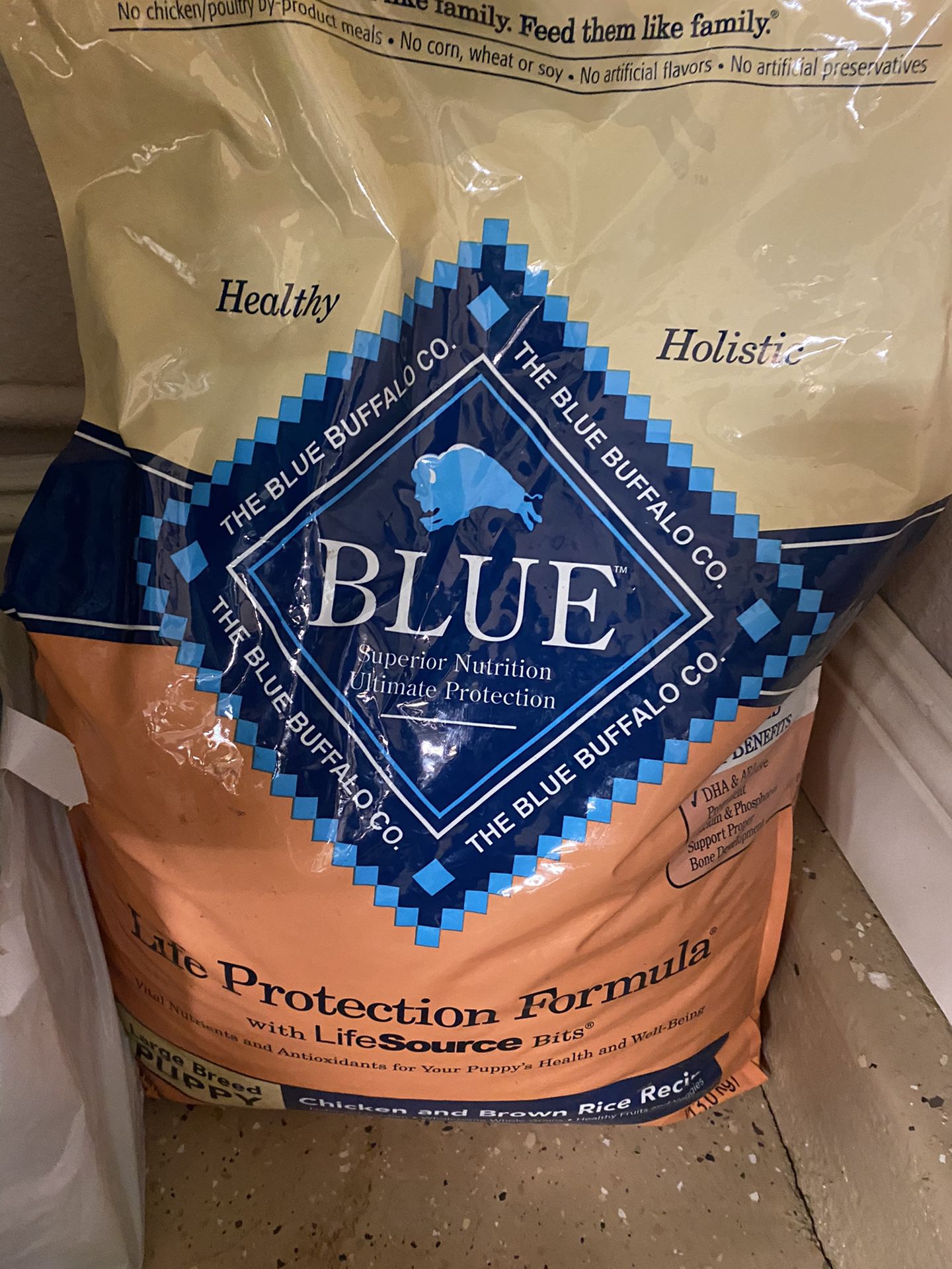 Blue Buffalo puppy food chicken and brown rice recipe 30 pound bag