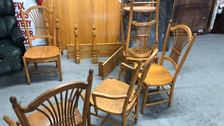 Big solid wood dining table very good condition with six chairs