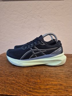 Asics Gel-Kayano 30 Athletic Running Shoes 
Women's Size 7.5