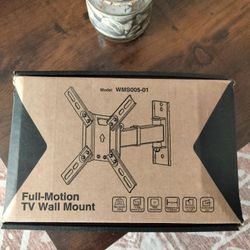 Full Motion TV Wall Mount