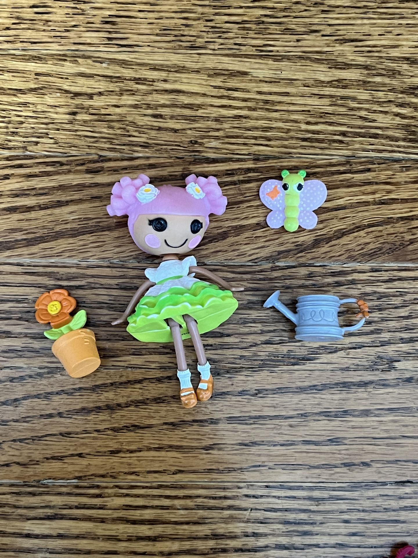 Lalaloopsy mini doll and accessories Blossom Flower Pot 3"