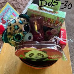 Valentines Baskets Different Plush In Every Baskets I Have $25 & Up Male & Female Including Boys & Girls