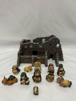 Nativity Manger Set Christmas Vintage Santa Snowman Jesus Mary Joseph Wisemen