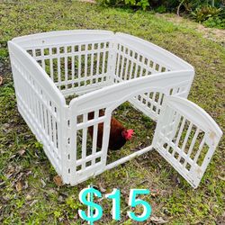 $15 Playpen for Pets with a working door,the lock,Little chewing in pic # 3 👀