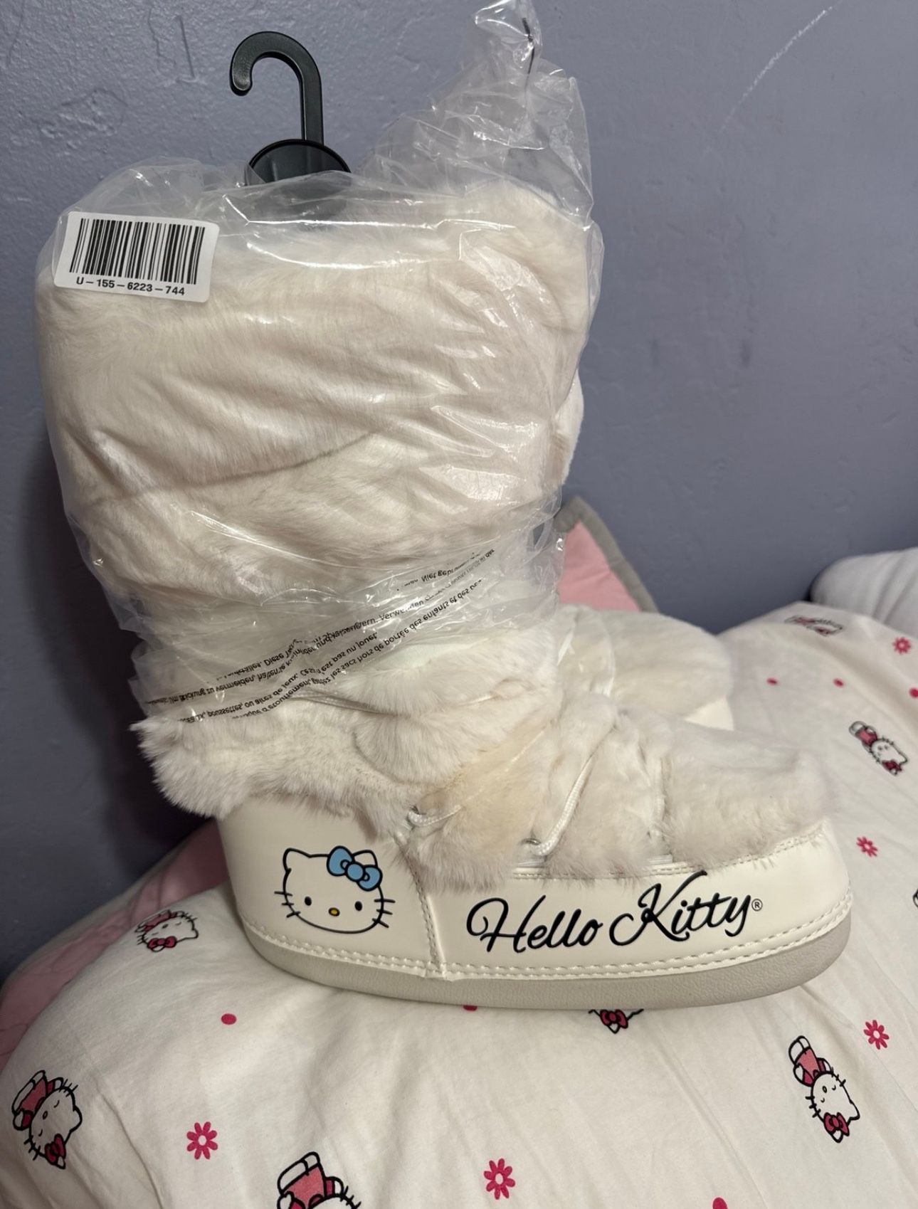 New Hello Kitty x Forever 21 Snow Boots