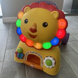 Fisher Price 3-in 1 Sit, Stride, and Ride, Light Up Singing Lion 🦁 