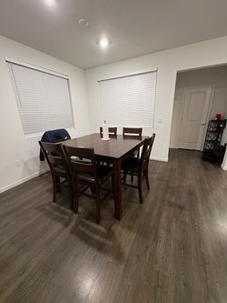 Table + 6 chairs