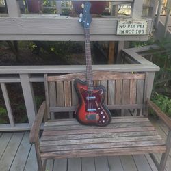 Vintage Silvertone 1443 Hornet  Bass Guitar