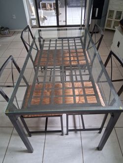 DINING SET