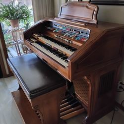 Large Hammond organ.  FREE You move. On main level