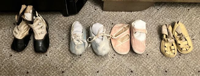 Vintage infant booties