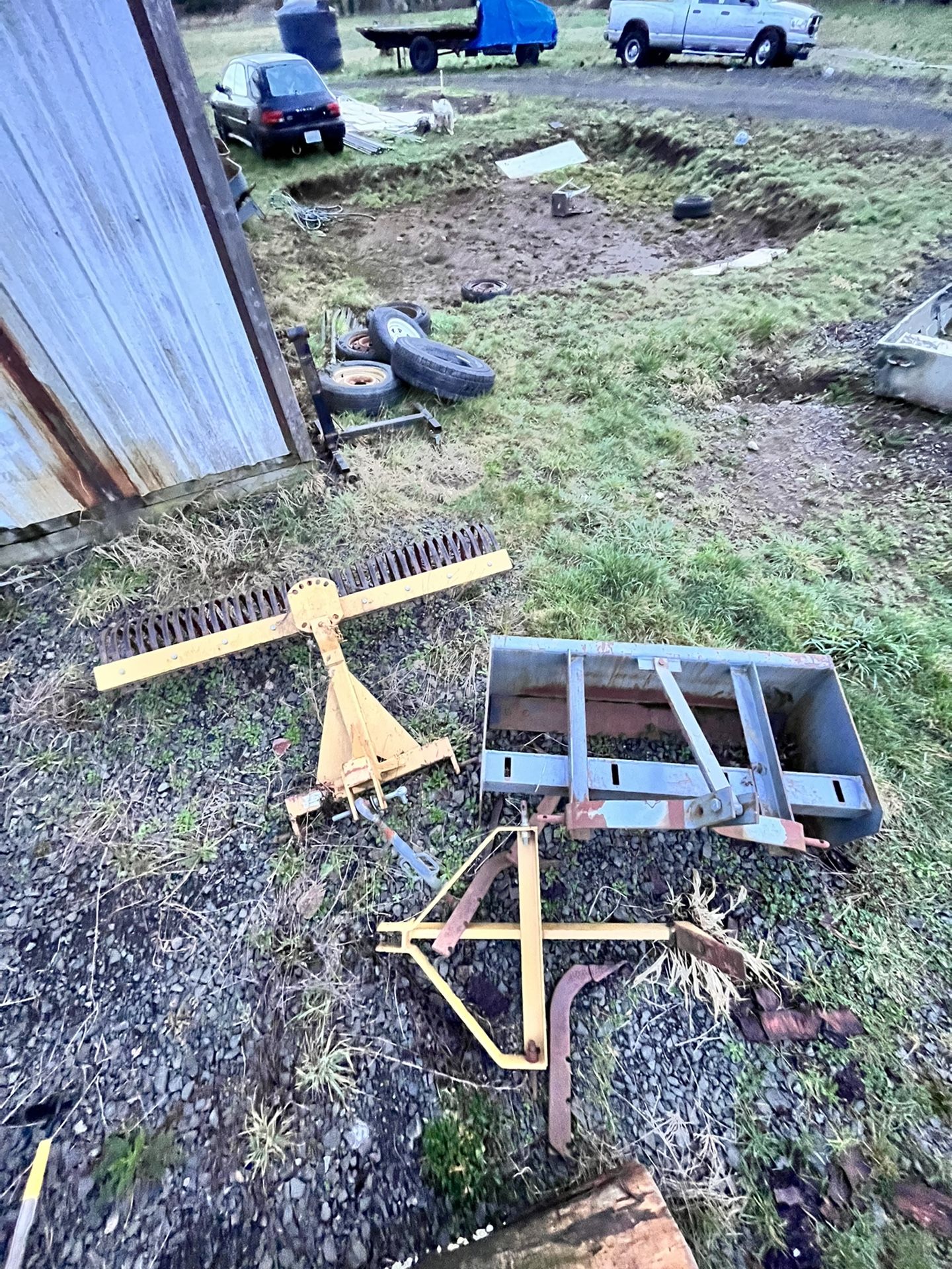 Tractor Implements Post Digger, Sub Soiler, Rake, Drag Harrow, Bent Box Blade