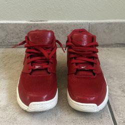 Nike Air Entertrainer $50 obo.
