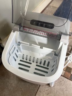 Icemaker