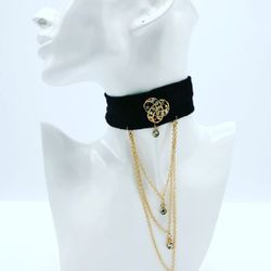 Handmade beautiful choker.