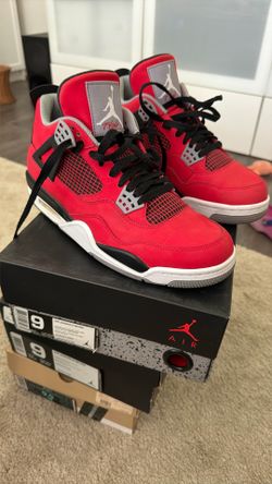 Jordan 4 Toro Bravo